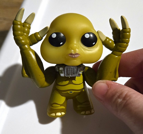 Titan mystery mini slitheen - titan,
